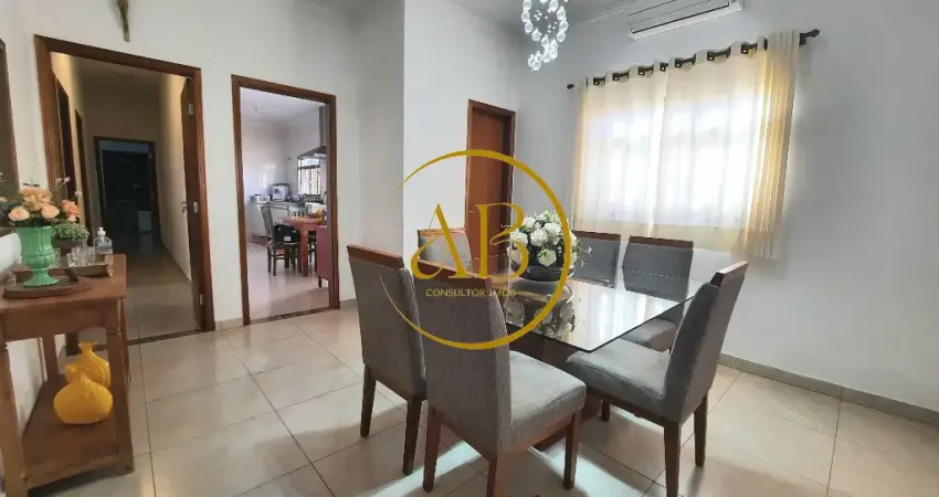 Excelente casa numa ótima localização em Ctavinhos SP