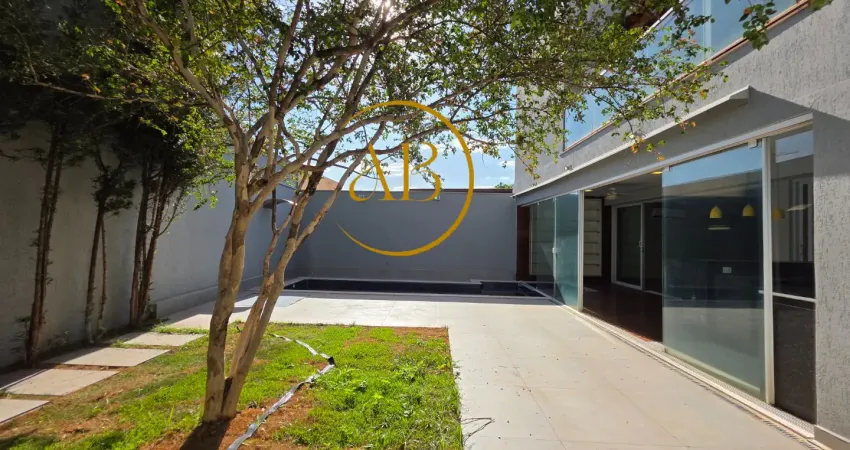 Linda casa sobrado em condomínio fechado com total segurança e privacidade