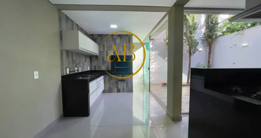 Linda casa na vila do golf totalmente repaginada e completa e sem igual