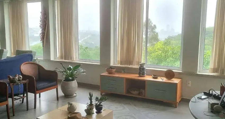 Mirante - Sobrado com possibilidade de acomodar a família e os pais