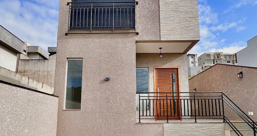 CASA COM PISCINA, oportunidade Imperdível no Portal dos Ypes