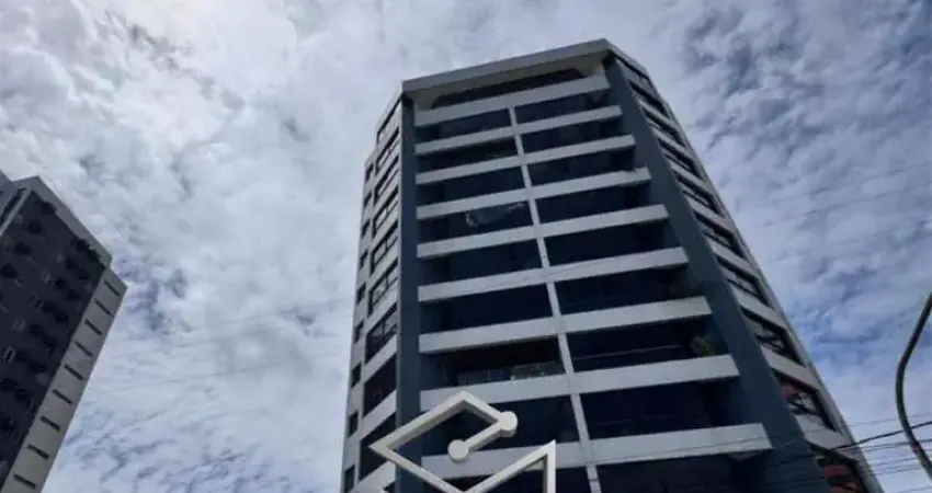 Apartamento com 3 Quartos na Beira Mar de Casa Caiada, Olinda