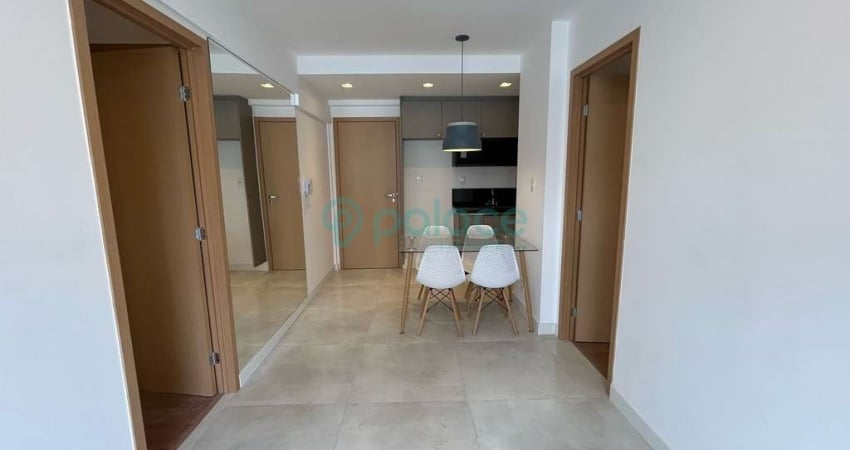 Apartamento de 2 quartos (01 suíte) para locação no centro no valor R$ 2.190,00 + taxas.