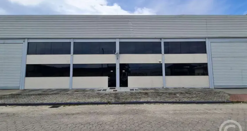 Galpão estratégico em Biguaçu com acesso facilitado pela BR-101