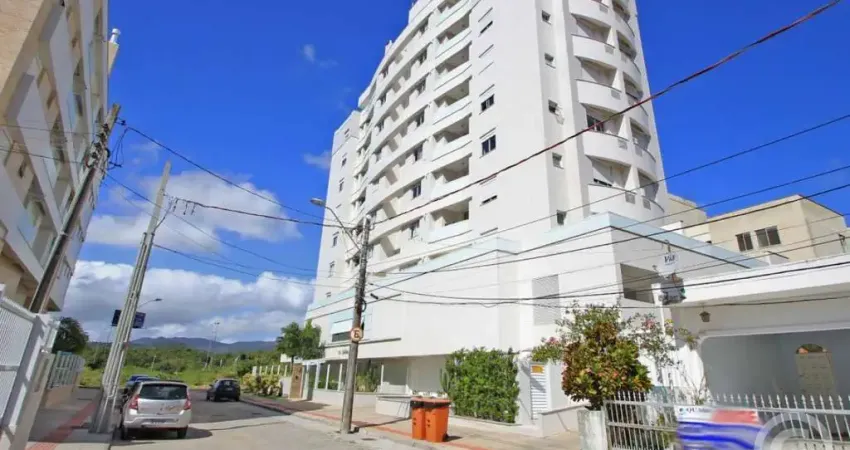 Desfrute do conforto em um apartamento com terraço e vista para o morro da cruz