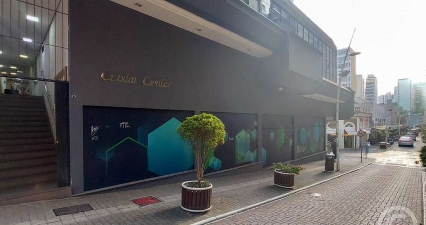 Sala comercial mobiliada no Centro de Florianópolis: perfeita para potencializar seu negócio