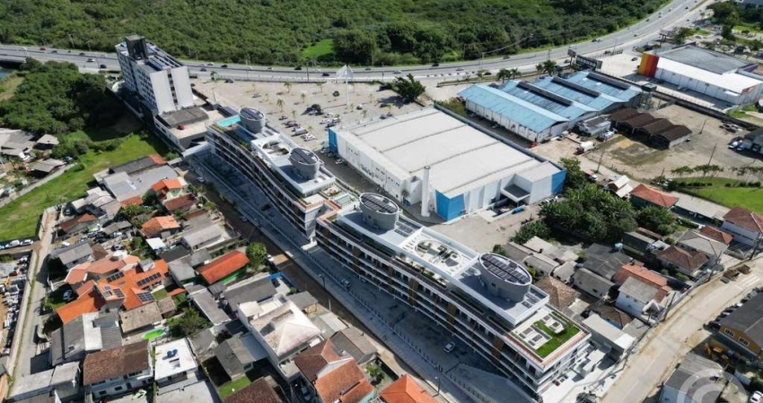 Studio semimobiliado com infraestrutura completa no bairro Saco Grande