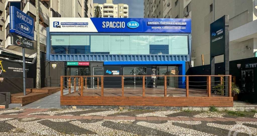 Loja estratégica na Beira-Mar Norte, Florianópolis, perfeita para o seu negócio