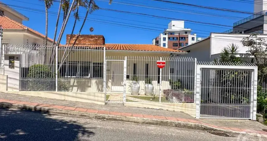 Descubra o charme e conforto de uma casa espaçosa em Coqueiros