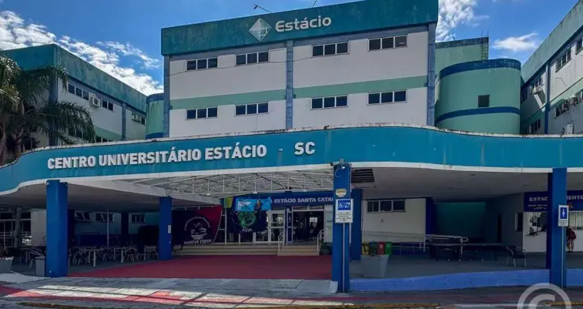 Aproveite a oportunidade: loja comercial em Barreiros com isenção de aluguel em meses selecionados