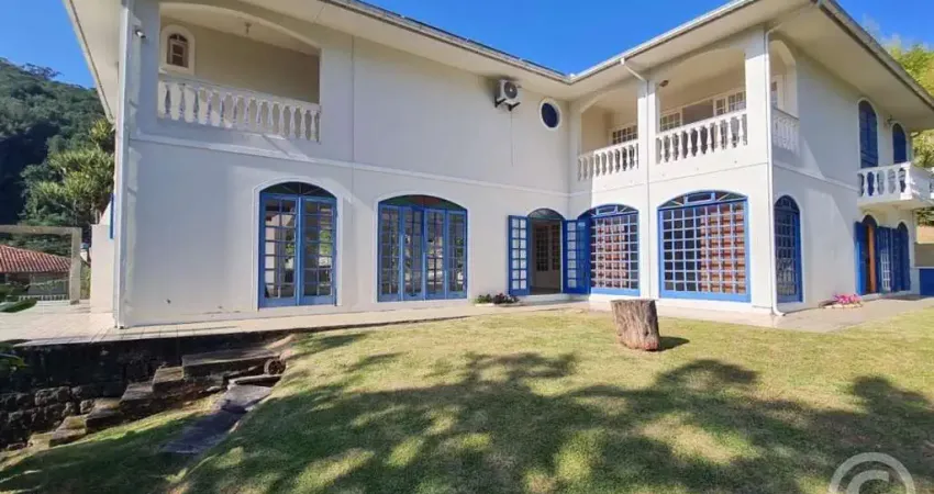 Casa comercial ampla e estratégica para aluguel no bairro Monte Verde, em Florianópolis