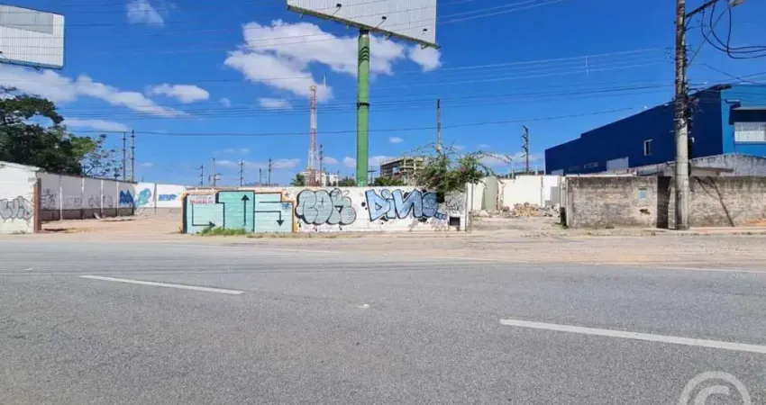 Amplie seus negócios com um terreno estrategicamente localizado no bairro Roçado