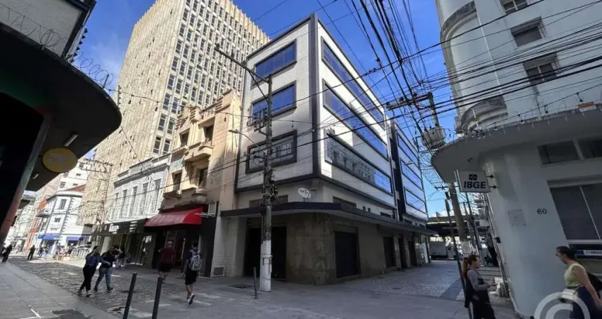 Localização estratégica: Prédio comercial para alugar no centro de Florianópolis