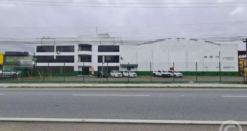 Galpão para aluguel com excelente capacidade de carga e localização privilegiada em São José