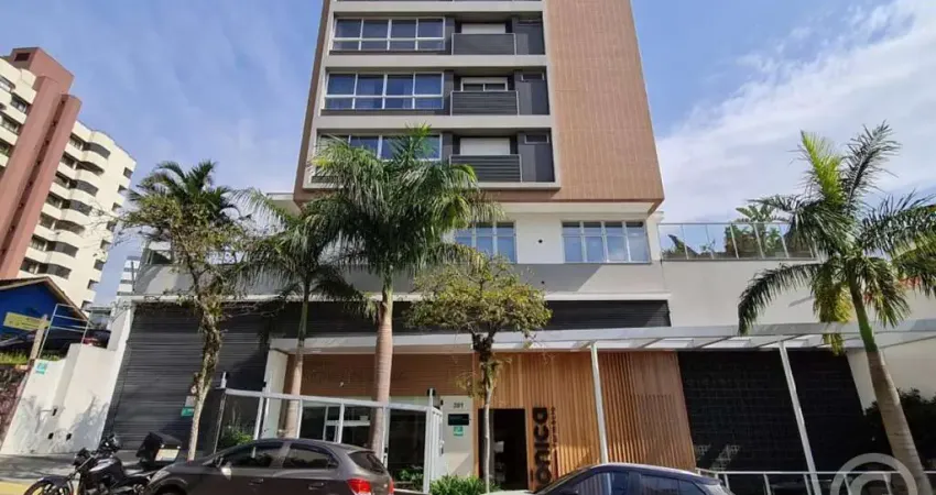 Apartamento mobiliado com 2 quartos no Centro de Florianópolis