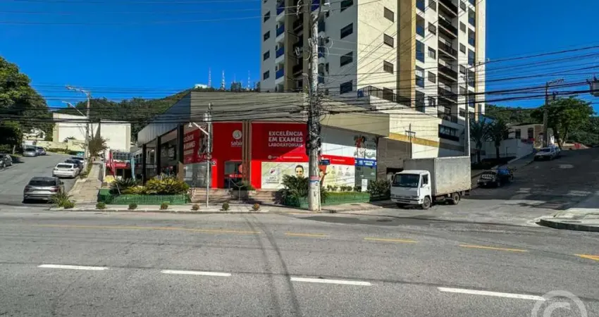 Loja comercial para alugar em localização estratégica na Trindade, Florianópolis