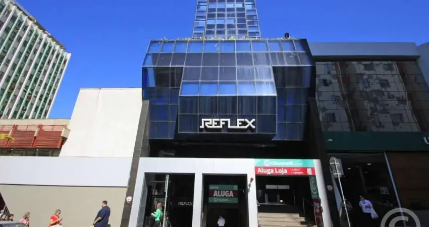 Loja comercial ampla no Centro de Florianópolis com 10 vagas de garagem
