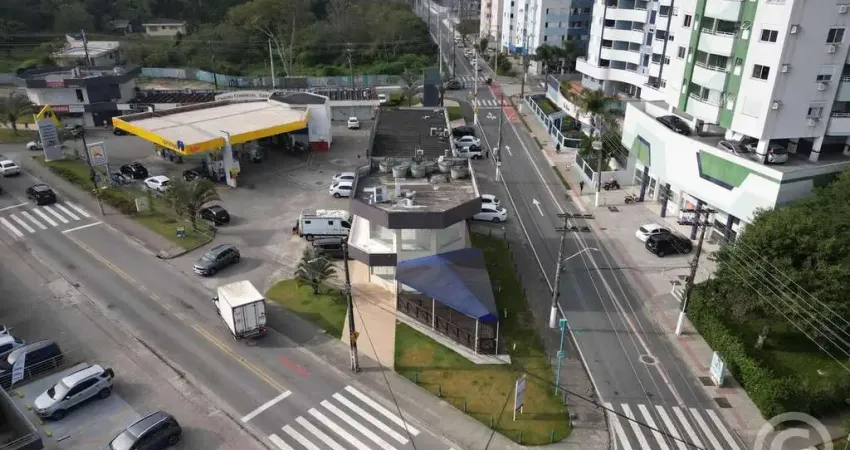 Loja estratégica para negócios no centro comercial Germania, em Florianópolis