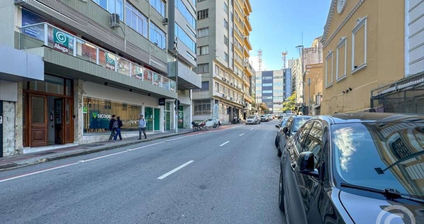 Loja ampla e estratégica no Centro de Florianópolis - Ideal para o seu negócio prosperar