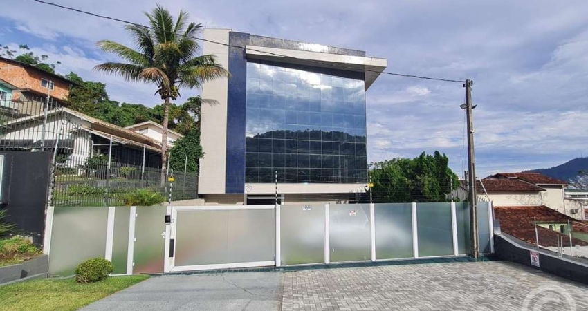 Sala comercial espaçosa em Florianópolis: ideal para expandir seu negócio