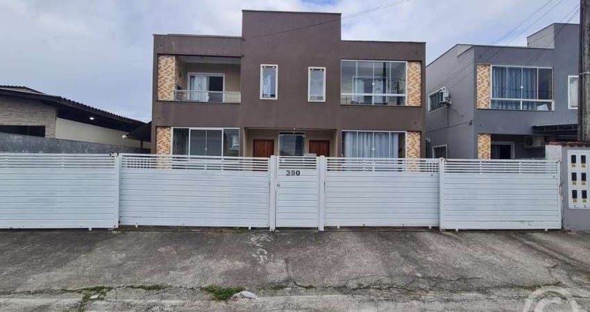 Apartamento semimobiliado com churrasqueira em Florianópolis