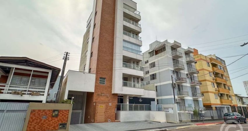 Apartamento semimobiliado com vista para o mar no bairro Estreito