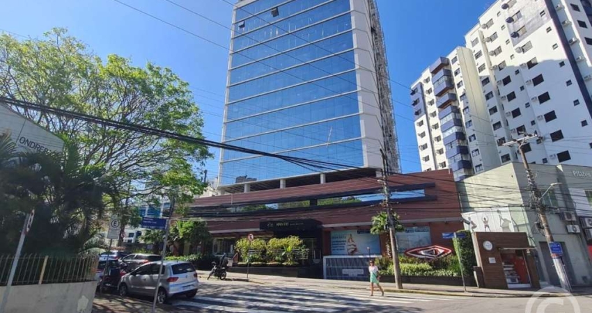 Sala comercial no Centro de Florianópolis com vaga coberta: excelente para elevar o seu negócio