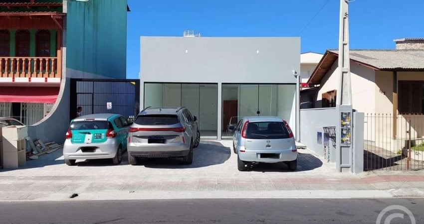 Oportunidade única: loja comercial com excelente localização em São José