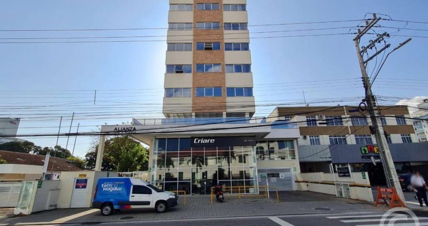Excelente oportunidade no Estreito: apartamento com vaga de garagem dupla