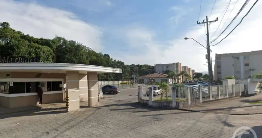 Conforto e segurança no coração de São José: conheça este encantador apartamento