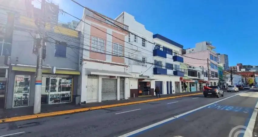 Sala comercial no Centro de Florianópolis: ampla e bem localizada