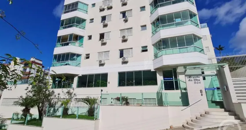 Apartamento espaçoso em Coqueiros, ideal para sua família