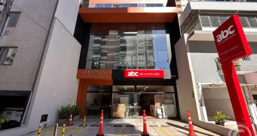 Estúdio mobiliado com localização estratégica no centro de florianópolis