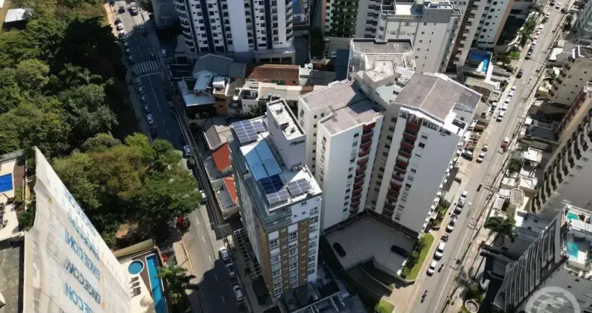 Apartamento semimobiliado no centro de florianópolis com vista para o mar