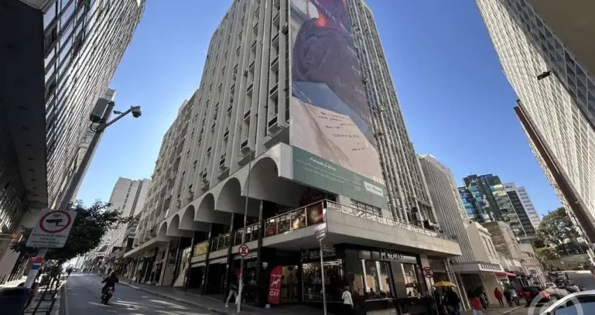 Sala comercial ampla com vaga de garagem no centro de florianópolis