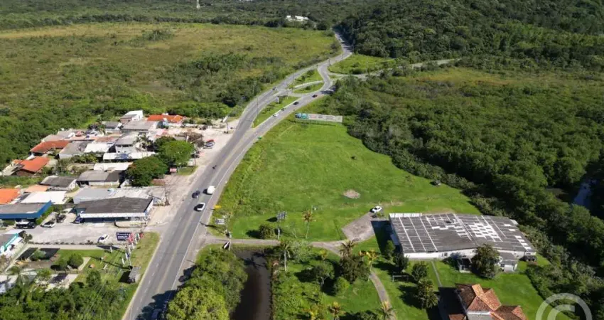 Galpão com área ampla para o seu negócio em Jurerê, Florianópolis