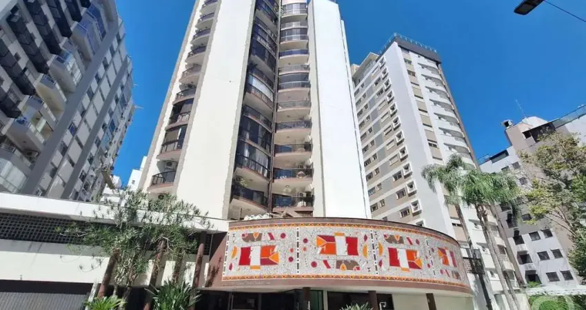 More no Centro de Florianópolis com todos os confortos que sua família precisa