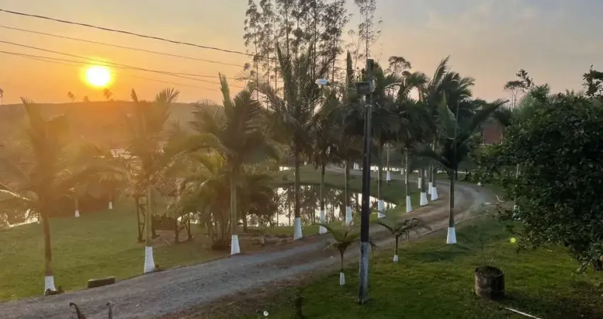 Chácara / sítio com 3 quartos à venda na Estrada Geral Medeiros, 300, Itacolomi, Balneário Piçarras