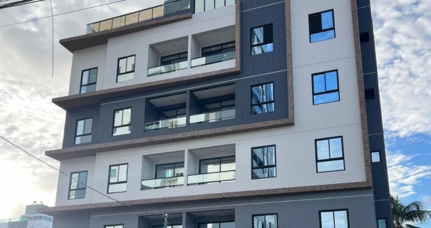 Apartamento novo próximo à praia com elevador e lazer