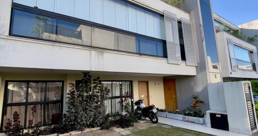 VENDA | CASA TRIPLEX DE ALTO PADRÃO - RECREIO DOS BANDEIRANTES  R$ 1.500.000,00 — Aceita proposta!