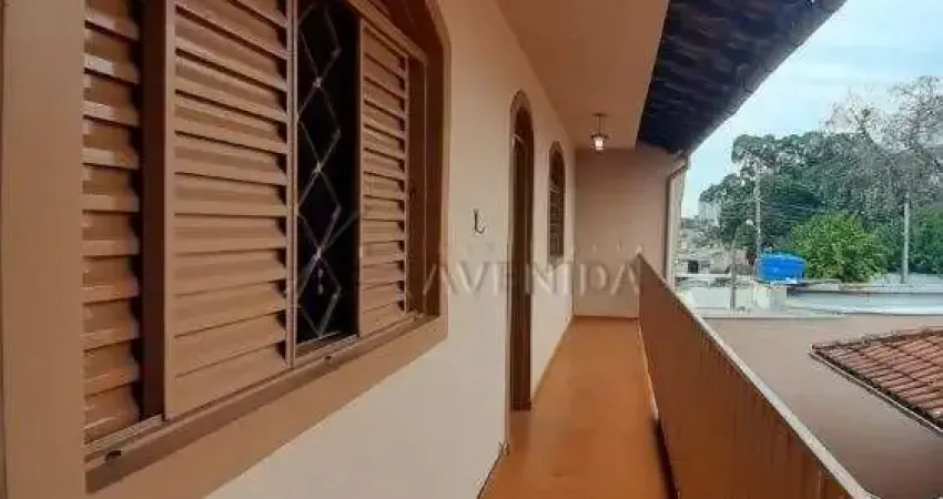 Casa com 2 quartos para alugar na Rua Ibiporã, --, Aurora, Londrina