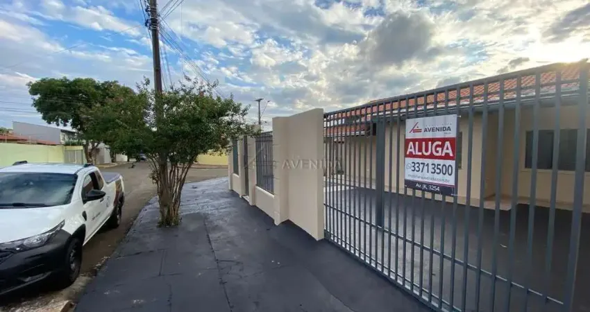 Casa com 3 quartos para alugar na Alice Sumiko Okajima, --, Antares, Londrina