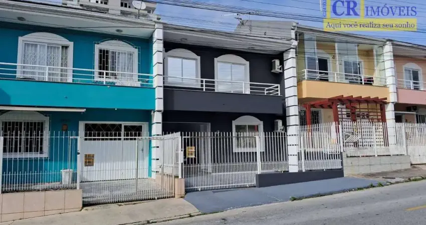 Casa de 3 dormitórios à venda no Jardim Cidade Florianópolis - São José SC