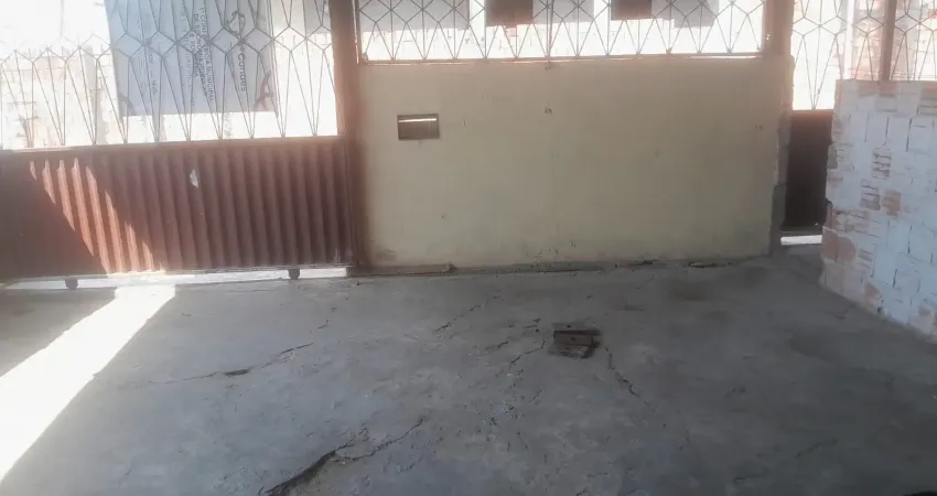 Ótima oportunidade de comprar sua casa e sair do aluguel, casa no núcleo 22!