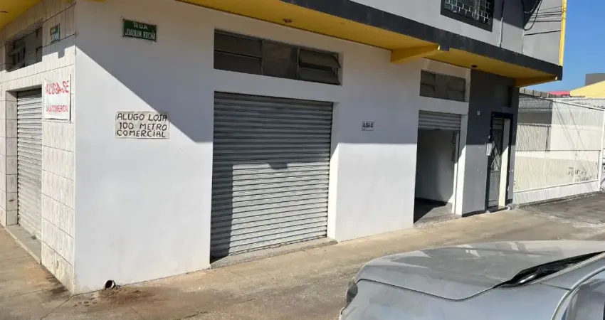 Sala comercial para alugar na Rua Joaquim Rocha, 122, Maracanã, Colombo