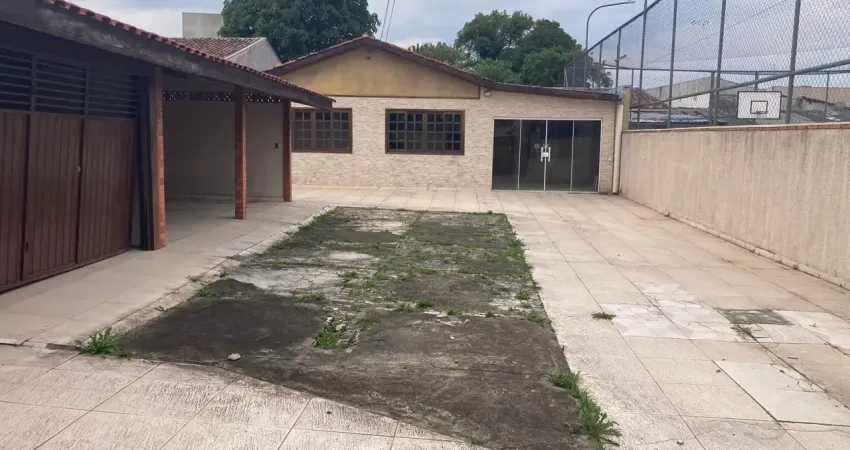 Casa com 3 quartos para alugar na Avenida Brasil, 319, Rio Verde, Colombo