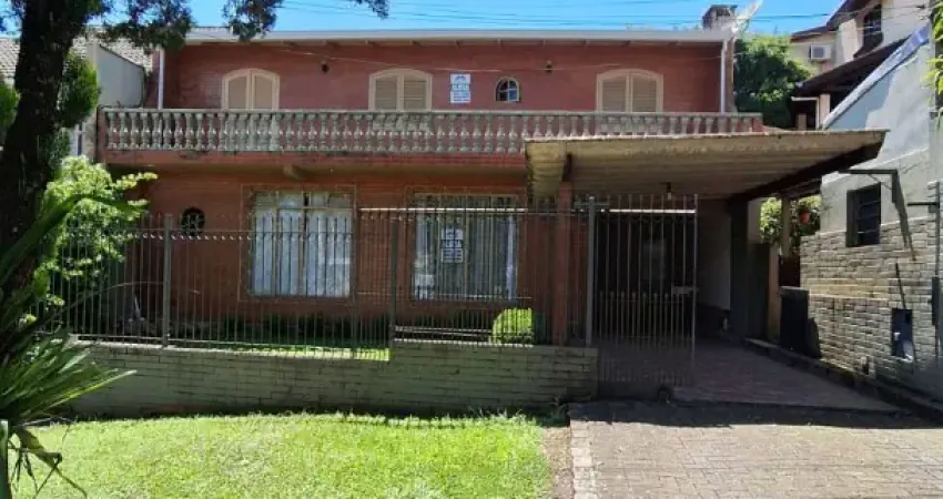Casa com 3 quartos para alugar na Rua Henrique Coelho Neto, 446, São Lourenço, Curitiba