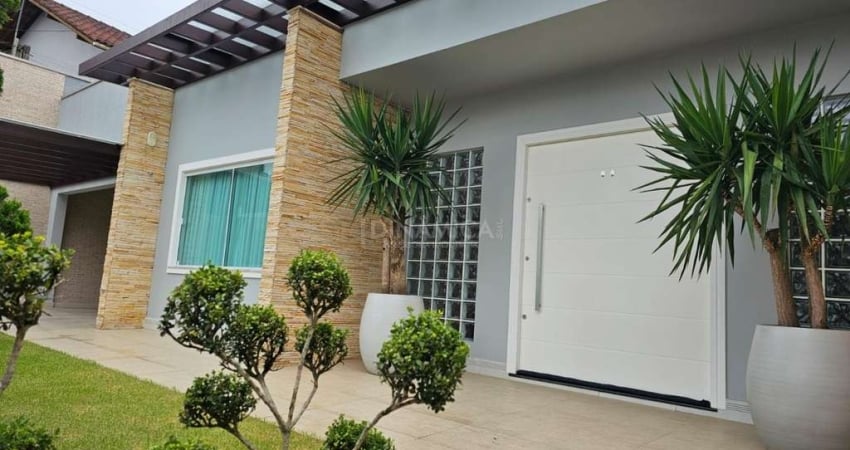 Casa comercial com 3 salas à venda na Rua Andrino Fermino Serpa, 183, Vorstadt, Blumenau