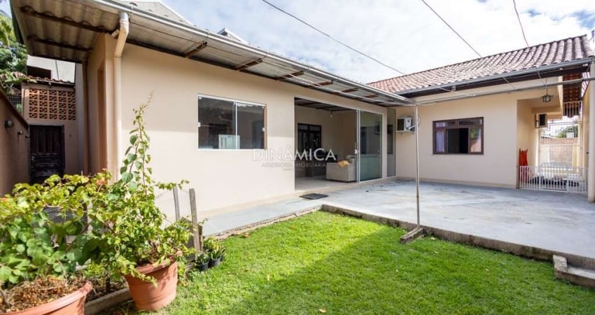 Casa com 4 quartos à venda na Rua Ascurra, 462, Garcia, Blumenau