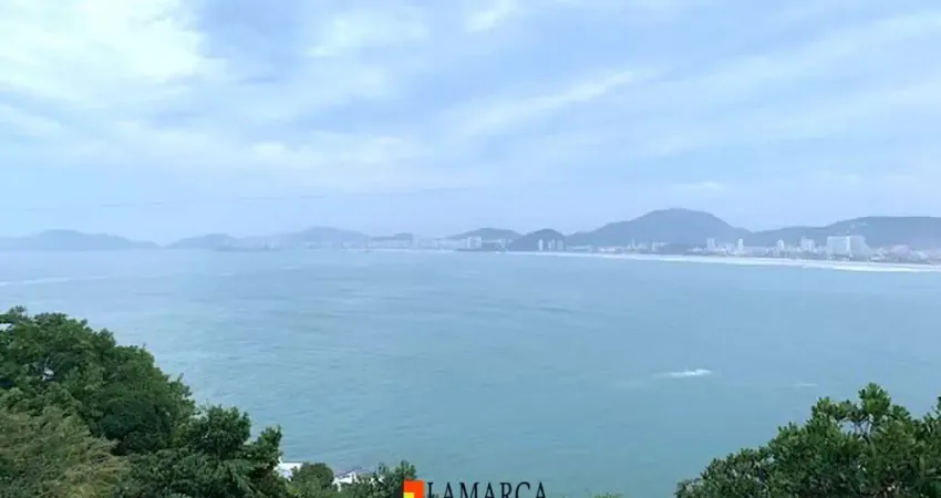 Casa no Guarujá com vista ao mar